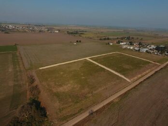 AMPLIO TERRENO EN Aldea Spatzenkutter