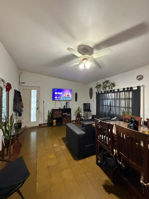 Zona Av. Zanni y Provincias Unidas - Casa en Venta