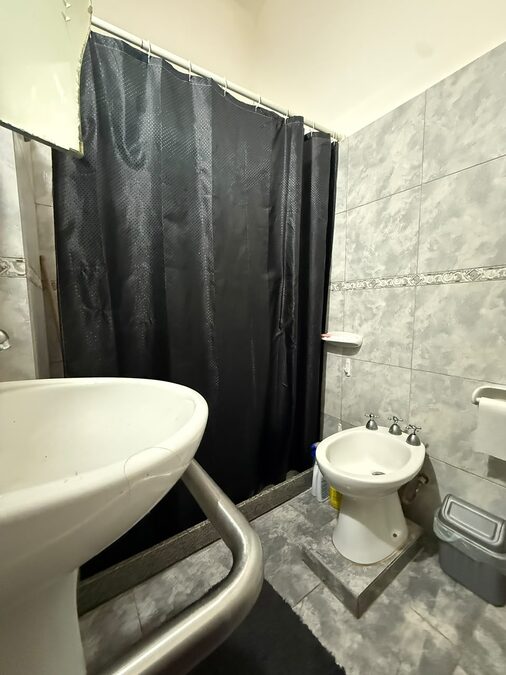 Zona Av. Zanni y Provincias Unidas - Casa en Venta