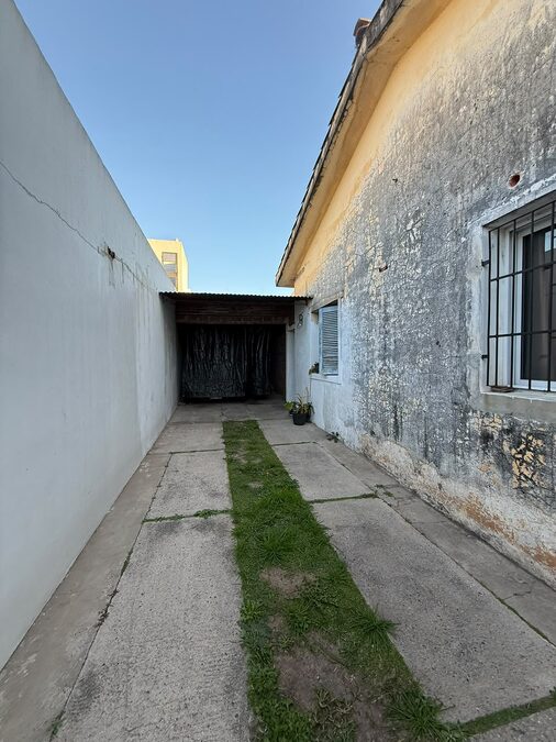 Zona Av. Zanni y Provincias Unidas - Casa en Venta