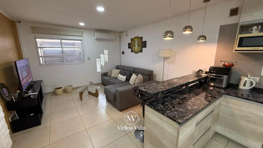 HERMOSO DUPLEX EN ORO VERDE, 2 DORM, COCHERA, PATIO Y PISCINA.