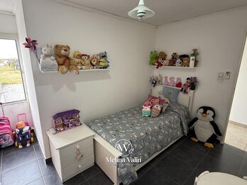 HERMOSO DUPLEX EN ORO VERDE, 2 DORM, COCHERA, PATIO Y PISCINA.