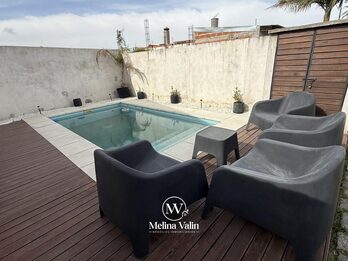 HERMOSO DUPLEX EN ORO VERDE, 2 DORM, COCHERA, PATIO Y PISCINA.
