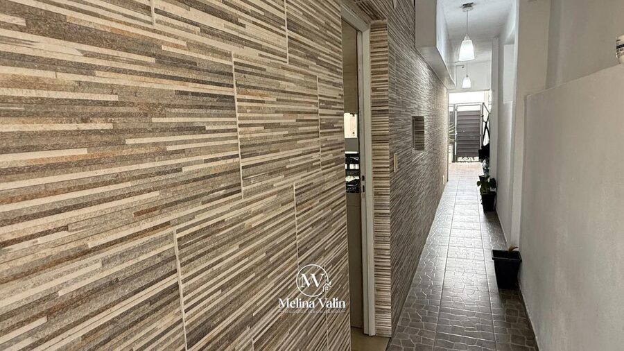 HERMOSO DUPLEX EN ORO VERDE, 2 DORM, COCHERA, PATIO Y PISCINA.