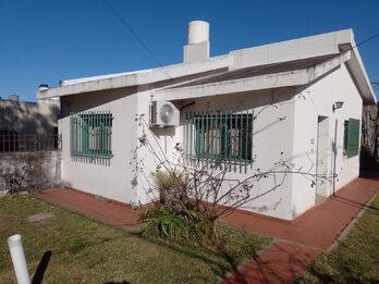 ALQUILO CASA DE 2 DORMITORIOS