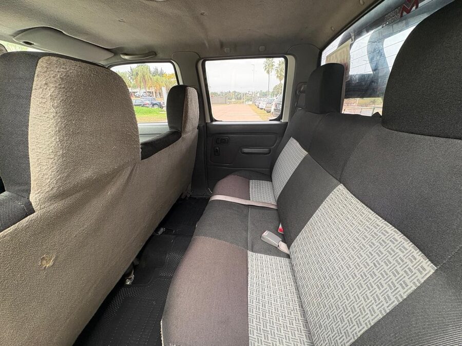 NISSAN Frontier 2.5 NP300 4x2