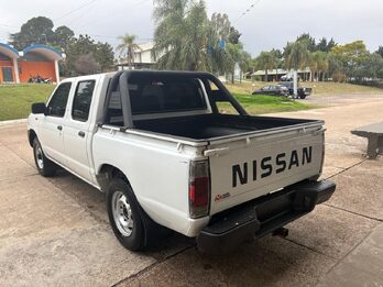 NISSAN Frontier 2.5 NP300 4x2