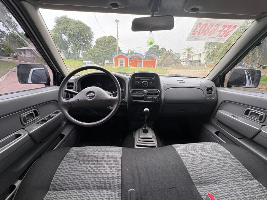 NISSAN Frontier 2.5 NP300 4x2