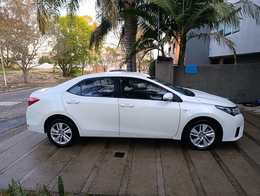 Toyota Corolla 2015