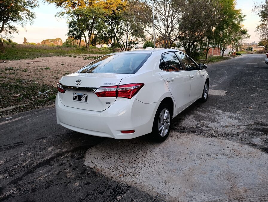 Toyota Corolla 2015