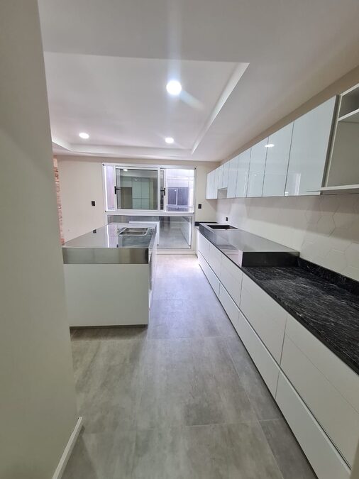 Venta  Piso Exclusivo a estrenar parque / Centro