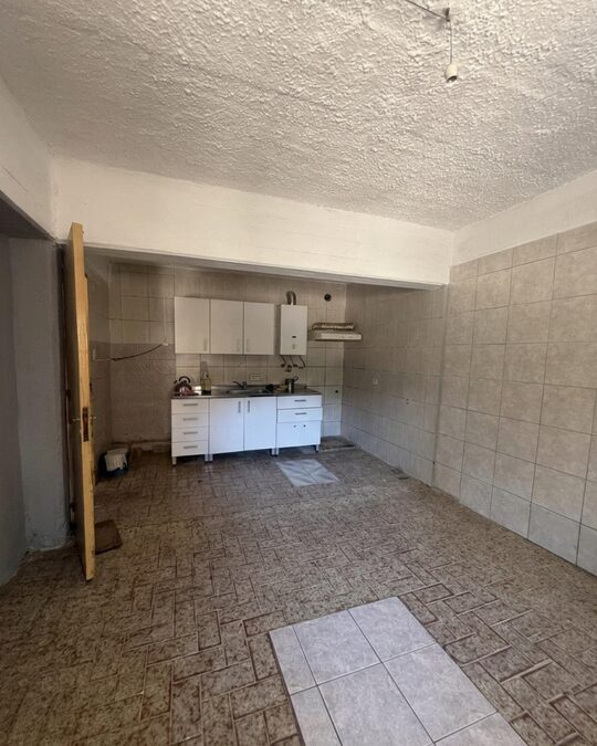 Depto 3 dormitorios + Local Comercial al frente, Calle Marchesse y Crespo