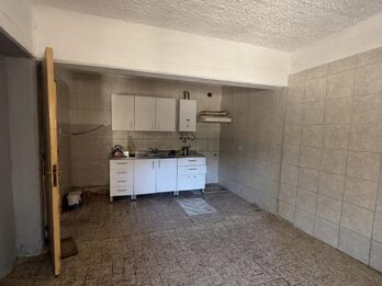 Depto 3 dormitorios + Local Comercial al frente, Calle Marchesse y Crespo