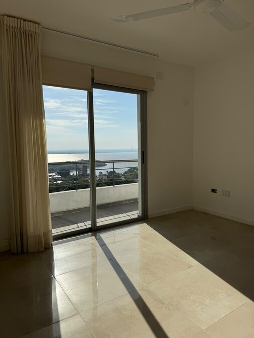 PENTHOUSE CON VISTA AL RIO