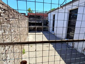 VENDO CASA Z/ PROV. UNIDAS Y ECCLESTON - U$S 40.000