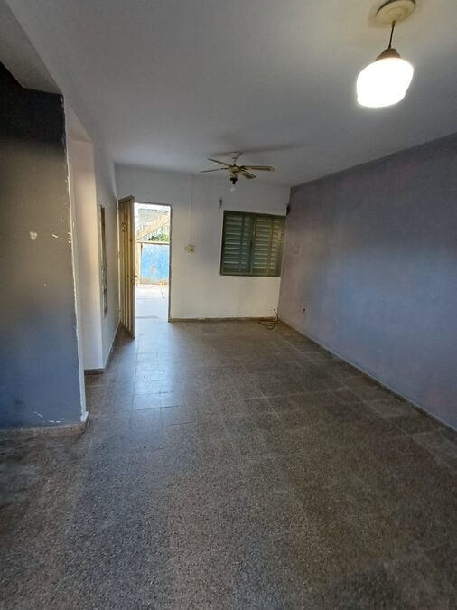 VENDO CASA – B PARANÁ XX - U$S 20.000