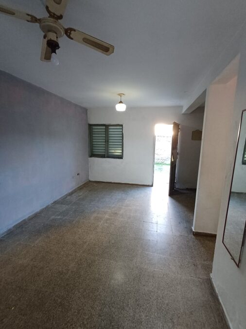 VENDO CASA – B PARANÁ XX - U$S 20.000