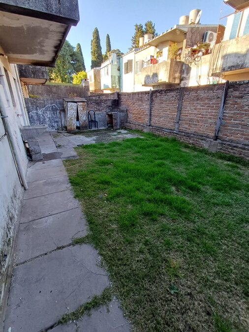 VENDO CASA – B PARANÁ XX - U$S 20.000
