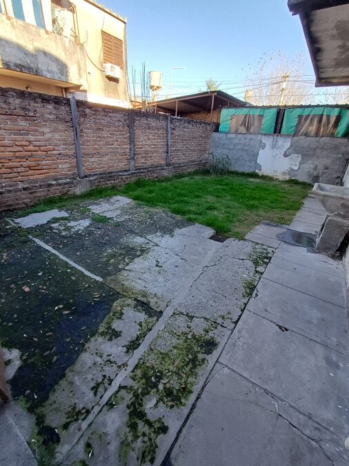 VENDO CASA – B PARANÁ XX - U$S 20.000