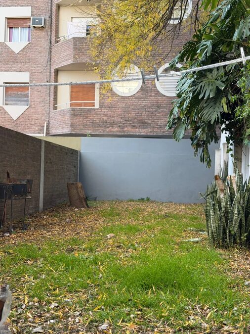 AMPLIO DEPARTAMENTO DE 1 DORMITORIO CON 2 PATIOS | PARANÁ
