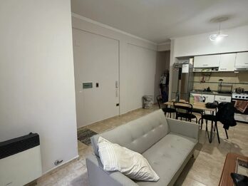 AMPLIO DEPARTAMENTO DE 1 DORMITORIO CON 2 PATIOS | PARANÁ