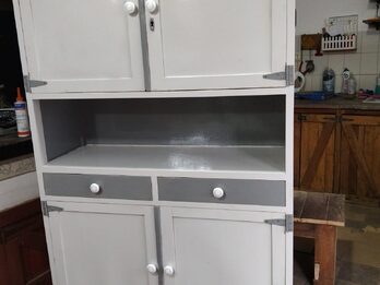 Vendo aparador de cocina 1x0.40x1.7 de madera