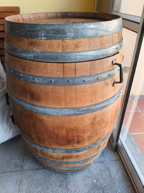 Barril 200 lts de Roble hecho bodega