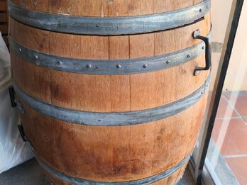 Barril 200 lts de Roble hecho bodega