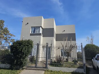 Exclusiva casa en loteo Santa Maria A metros de ruta 11