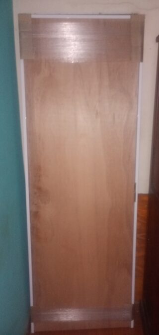 Vendo 3 puertas de cedrillo importado marco de aluminio, 70 CM x 2 M ($100.000 c/u)