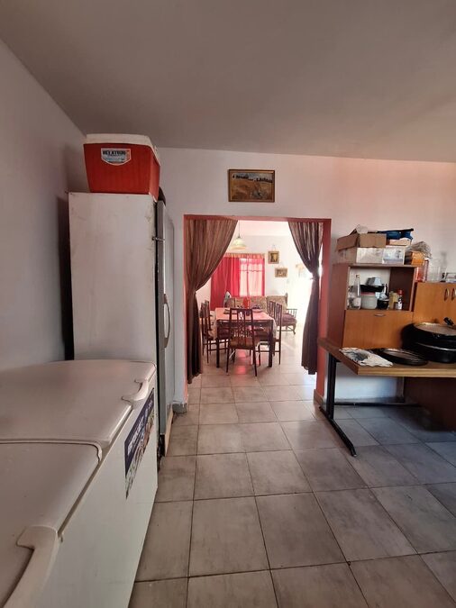 Casa 2 Dormitorios Apta Crédito, Calle Gutierrez y Cnel. Martínez