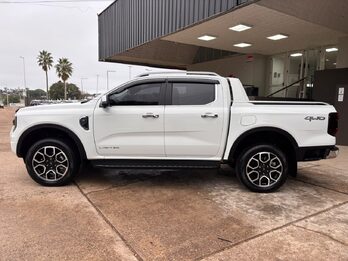 FORD RANGER LTD V6 3.0L 4x4 AT. Recibo vehículos de menor y mayor valor.
