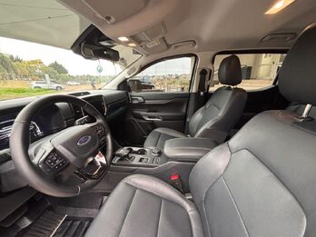 FORD RANGER LTD V6 3.0L 4x4 AT. Recibo vehículos de menor y mayor valor.