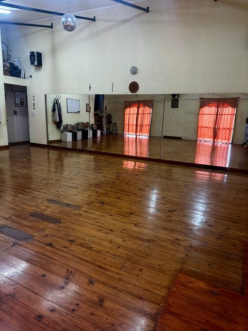 Sala de danzas en alquiler