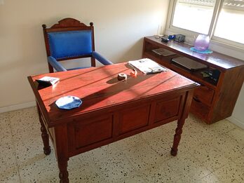 Juego de oficina escritorio y sillón