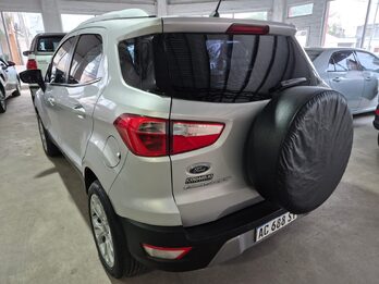 Ecosport titanium 2018 90.000km. Vendo o permuto mayor-menor