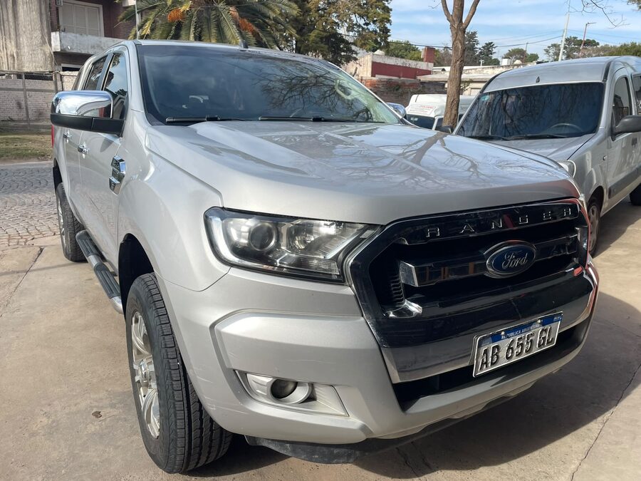 Ranger 4*2 xlt 2017 198.000km. Vendo o permuto mayor-menor