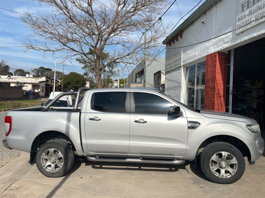 Ranger 4*2 xlt 2017 198.000km. Vendo o permuto mayor-menor