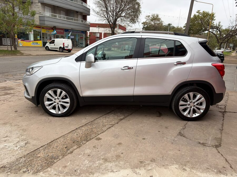 TRACKER 1.8 PREMIER LTZ+ AT-2017