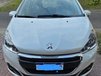 Peugeot 208 Allure 1.6 48100km
