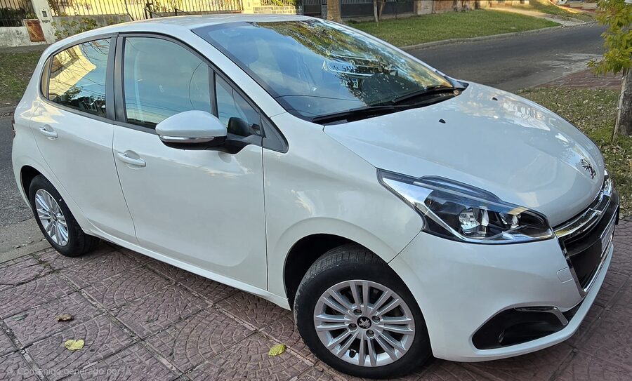 Peugeot 208 Allure 1.6 48100km