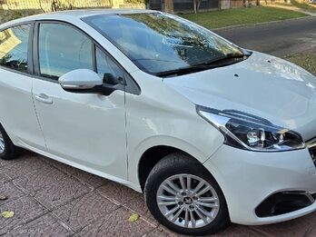 Peugeot 208 Allure 1.6 48100km