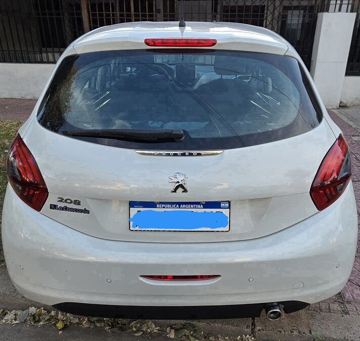 Peugeot 208 Allure 1.6 48100km