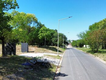 Amplios terrenos, Zona A. Crespo