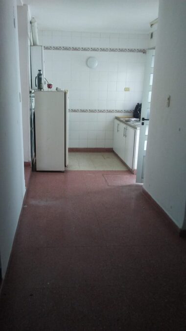 DUEÑO ALQUILA CASA CENTRICA $750000