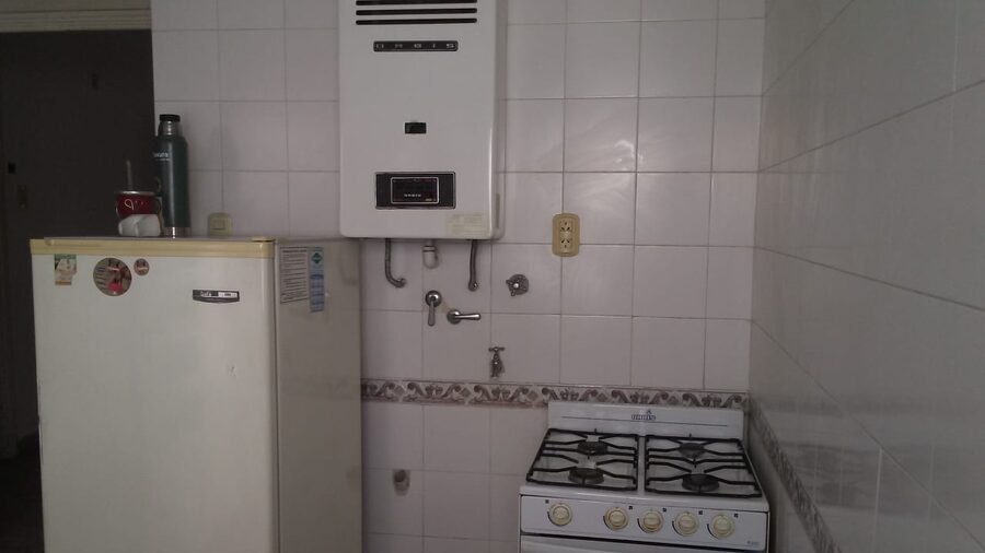 DUEÑO ALQUILA CASA CENTRICA $750000