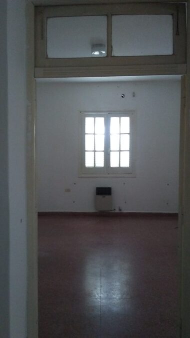 DUEÑO ALQUILA CASA CENTRICA $750000