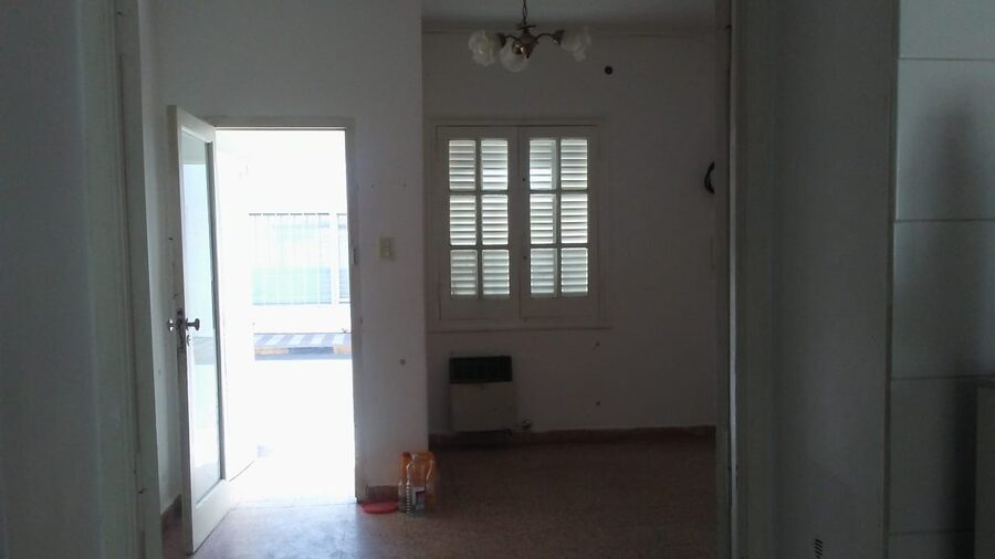 DUEÑO ALQUILA CASA CENTRICA $750000