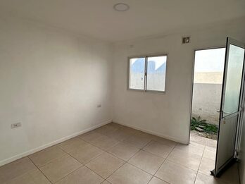 ALQUILER CASA EN ORO VERDE. 1 DORMITORIO