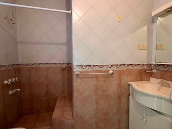 VENDO CASA 3 DORM MAS LOCAL COMERCIAL